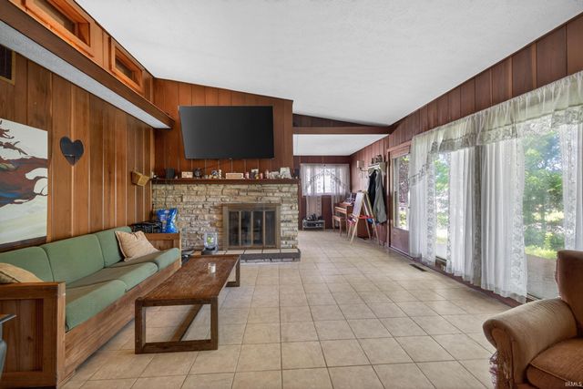 1526 25th Street, Bedford, IN 47421
