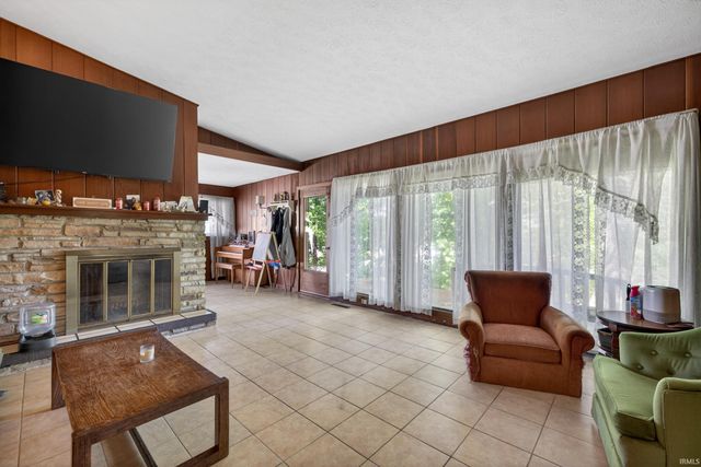 1526 25th Street, Bedford, IN 47421