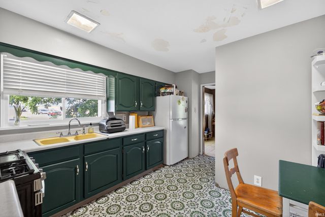 1526 25th Street, Bedford, IN 47421