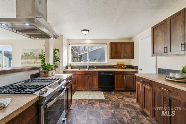 7124 W Lamplighter St, Boise, ID 83714