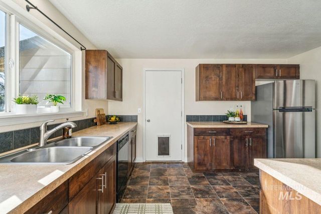 7124 W Lamplighter St, Boise, ID 83714