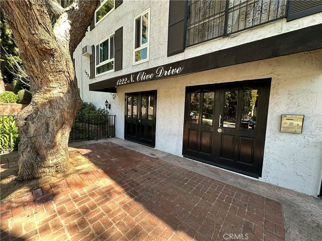 1222 N Olive, West Hollywood, CA 90069