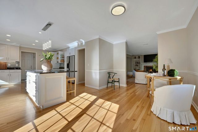 35 Hampton Lane, Stamford, CT 06903