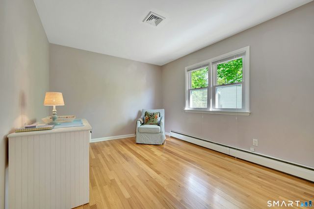 35 Hampton Lane, Stamford, CT 06903