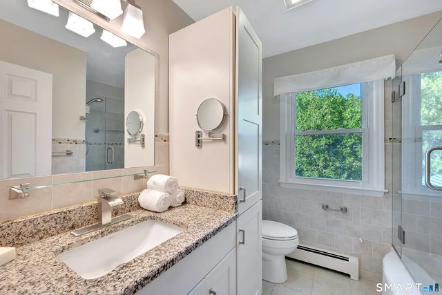 35 Hampton Lane, Stamford, CT 06903