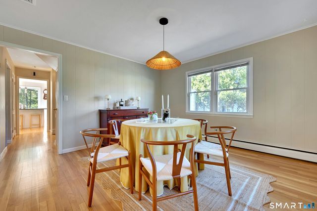 35 Hampton Lane, Stamford, CT 06903
