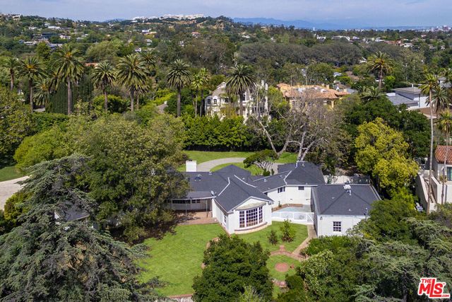 7 Oakmont Drive, Los Angeles, CA 90049