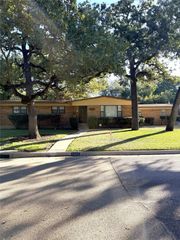 1325 Redbud Drive, Arlington, TX 76012