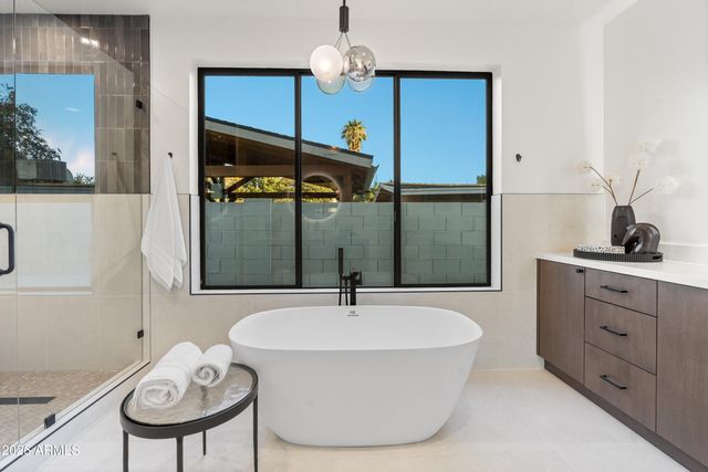 4215 N 42ND Street, Phoenix, AZ 85018