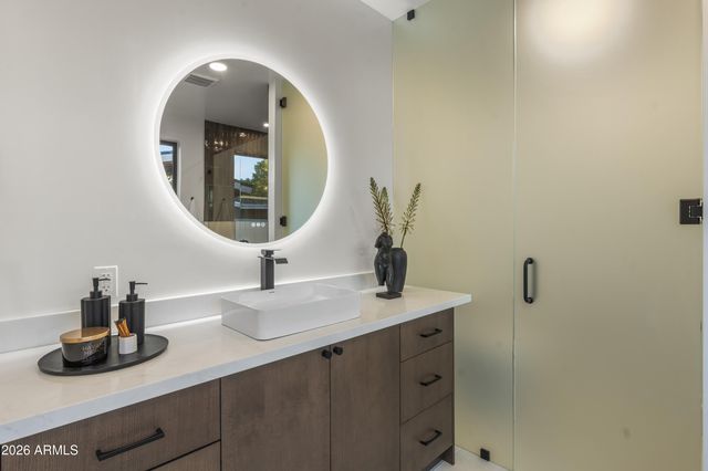 4215 N 42ND Street, Phoenix, AZ 85018
