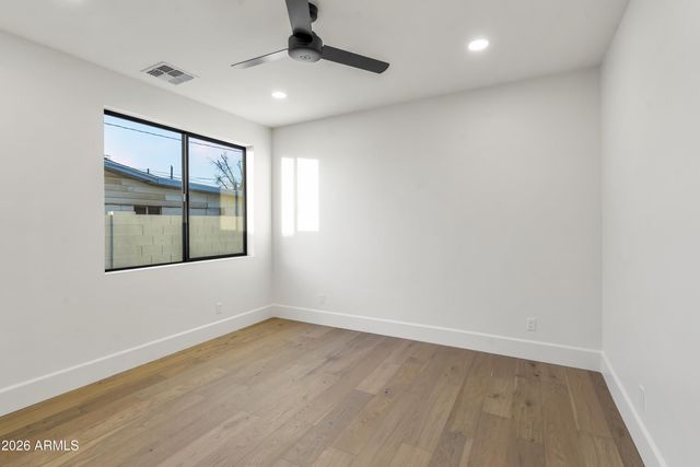 4215 N 42ND Street, Phoenix, AZ 85018