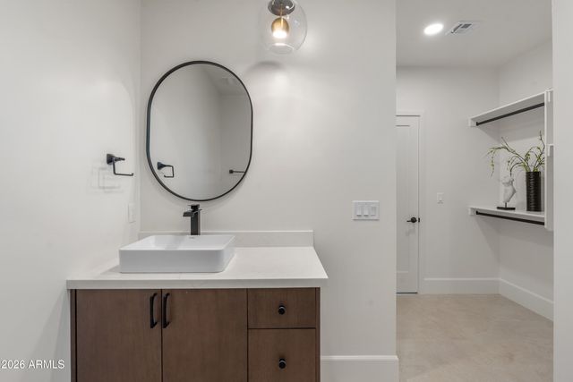 4215 N 42ND Street, Phoenix, AZ 85018