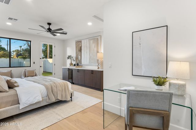 4215 N 42ND Street, Phoenix, AZ 85018