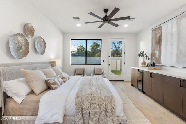 4215 N 42ND Street, Phoenix, AZ 85018