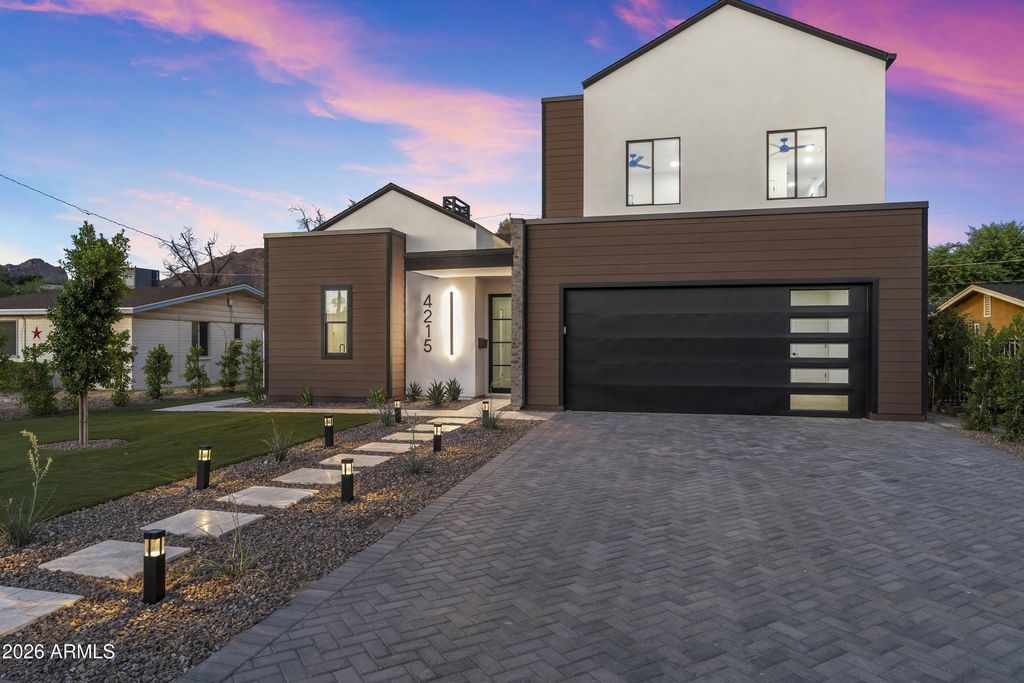 4215 N 42ND Street, Phoenix, AZ 85018
