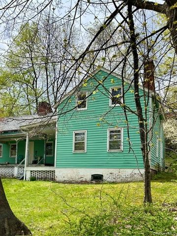 1 Boulderberg Road, Tomkins Cove, NY 10986
