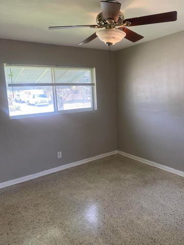 917 S Ridge Street, Lake Worth, FL 33460