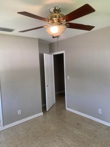 917 S Ridge Street, Lake Worth, FL 33460
