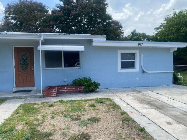 917 S Ridge Street, Lake Worth, FL 33460