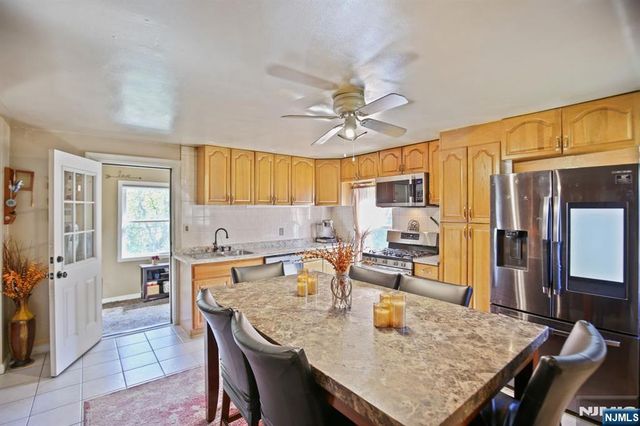 369 Queens Court, Ridgewood, NJ 07450