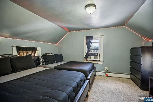 369 Queens Court, Ridgewood, NJ 07450