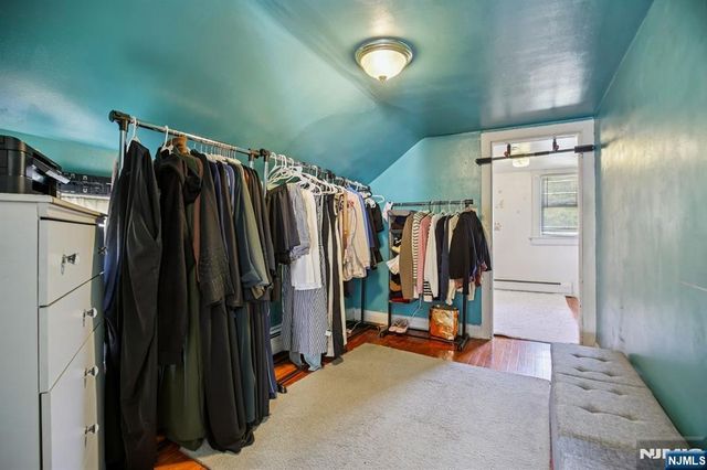 369 Queens Court, Ridgewood, NJ 07450