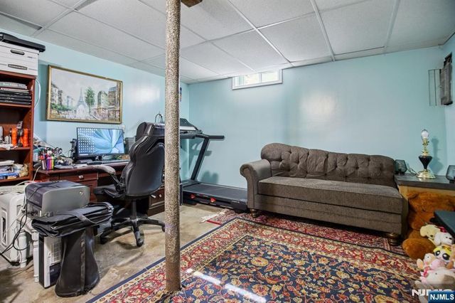 369 Queens Court, Ridgewood, NJ 07450