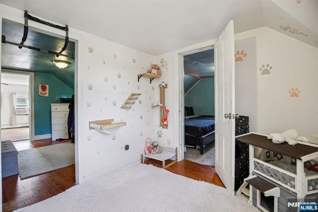 369 Queens Court, Ridgewood, NJ 07450