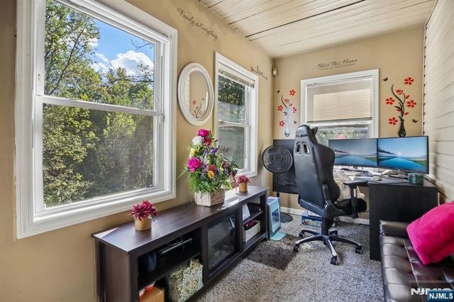 369 Queens Court, Ridgewood, NJ 07450