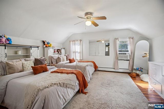 369 Queens Court, Ridgewood, NJ 07450