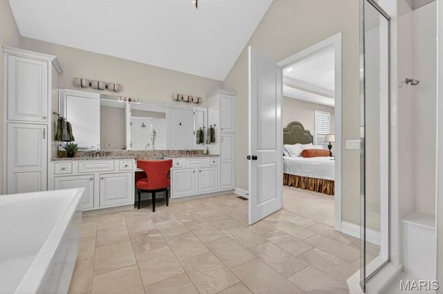12868 Willow Pond Court, Des Peres, MO 63131
