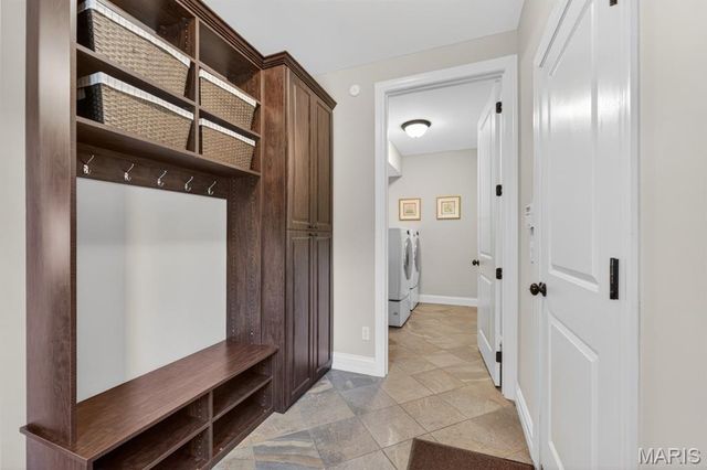 12868 Willow Pond Court, Des Peres, MO 63131