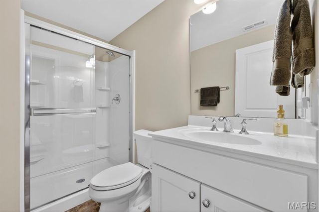 12868 Willow Pond Court, Des Peres, MO 63131