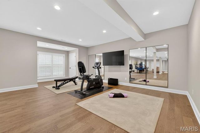 12868 Willow Pond Court, Des Peres, MO 63131