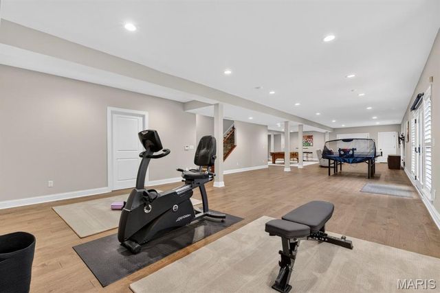12868 Willow Pond Court, Des Peres, MO 63131