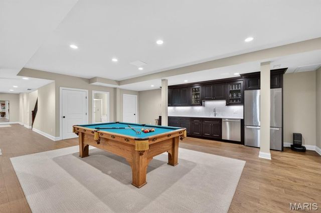 12868 Willow Pond Court, Des Peres, MO 63131