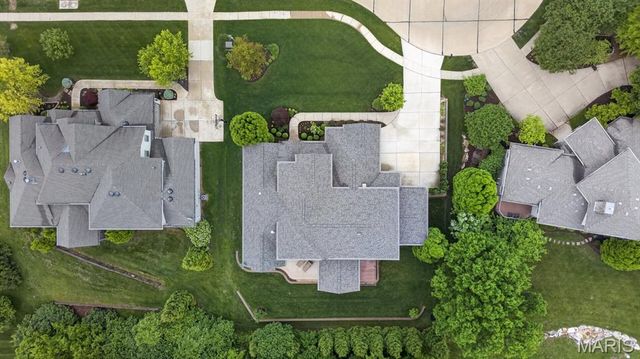 12868 Willow Pond Court, Des Peres, MO 63131