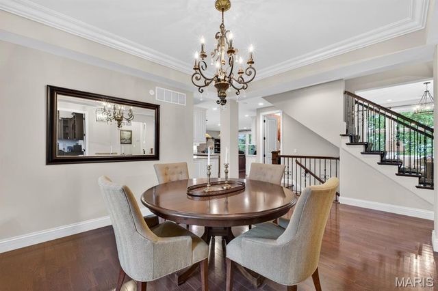 12868 Willow Pond Court, Des Peres, MO 63131