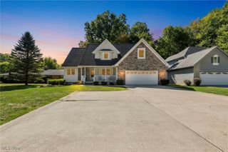 5608 Barton Road, North Olmsted, OH 44070