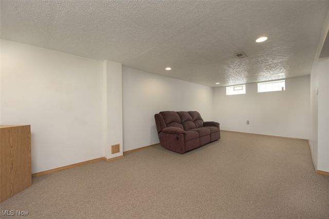 1653 Douglas Road, Wickliffe, OH 44092