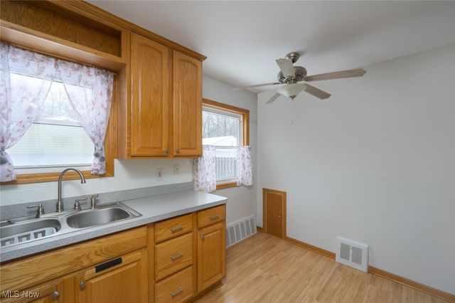 1653 Douglas Road, Wickliffe, OH 44092