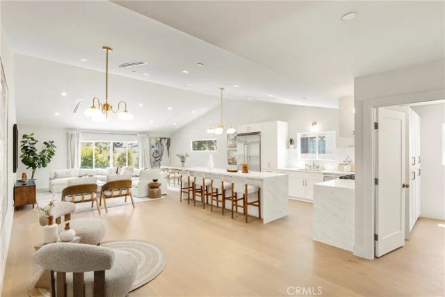 5944 Lasaine, Encino, CA 91316