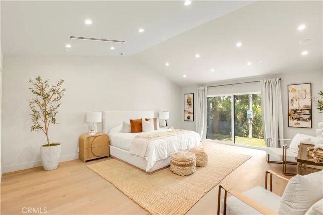 5944 Lasaine, Encino, CA 91316