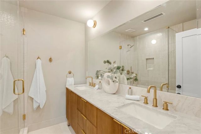 5944 Lasaine, Encino, CA 91316
