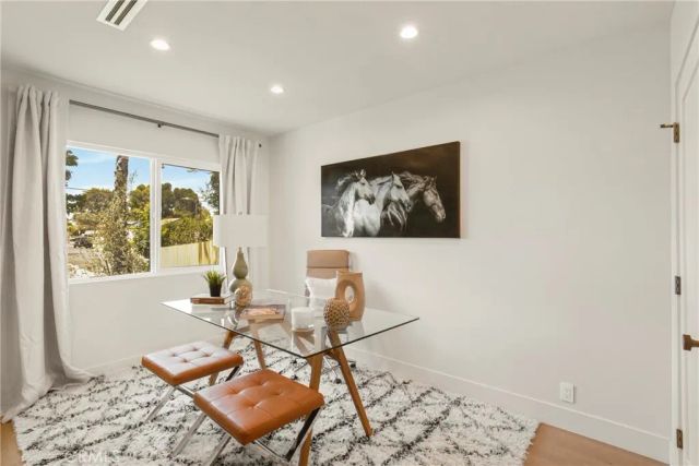 5944 Lasaine, Encino, CA 91316