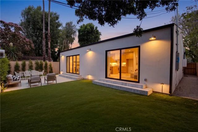 5944 Lasaine, Encino, CA 91316
