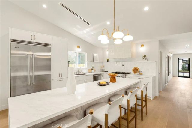 5944 Lasaine, Encino, CA 91316