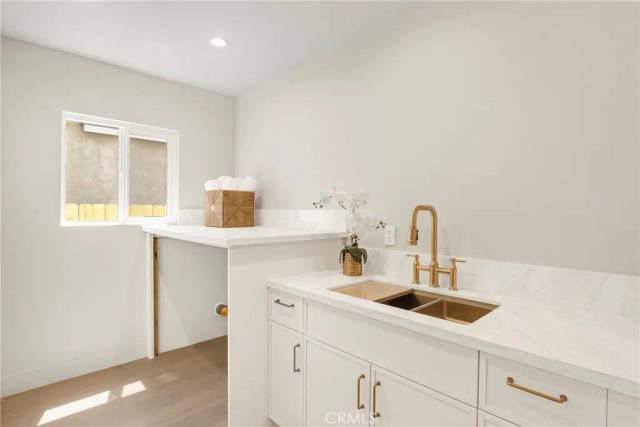 5944 Lasaine, Encino, CA 91316