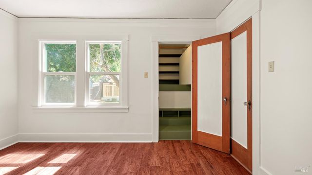 1160 Carr Ave, Santa Rosa, CA 95404