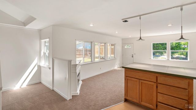 1160 Carr Ave, Santa Rosa, CA 95404